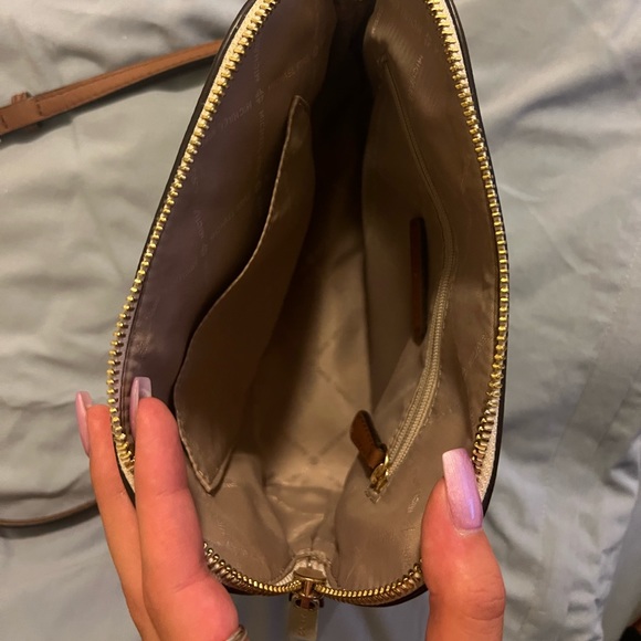 Michael Kors purse - Picture 3 of 5